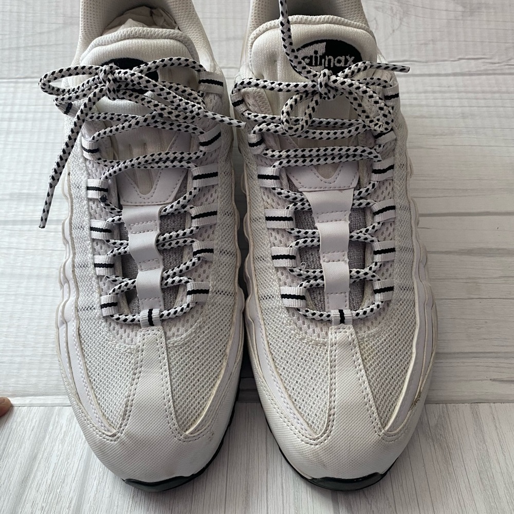 SOLD. Nike Air Max